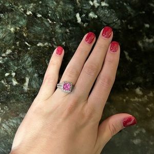 White gold pink sapphire ring